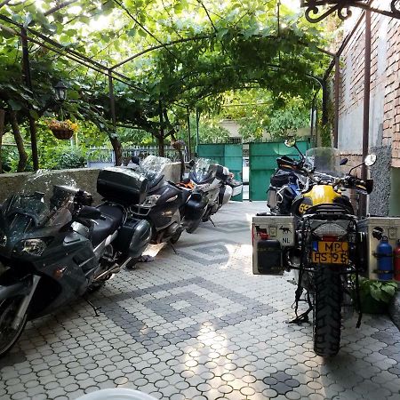 La Deka Guesthouse Лагодехи Екстериор снимка